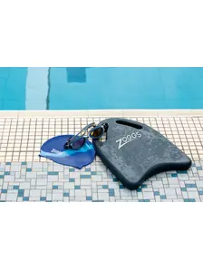 Display front view 3 of Product detail - Medium Kickboard black